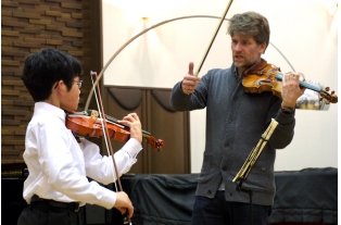 中学生、兼子さんによるメンデルスゾーンの協奏曲