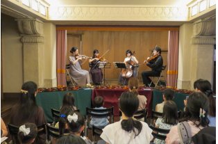 指導していただいた演奏家による弦楽四重奏の演奏